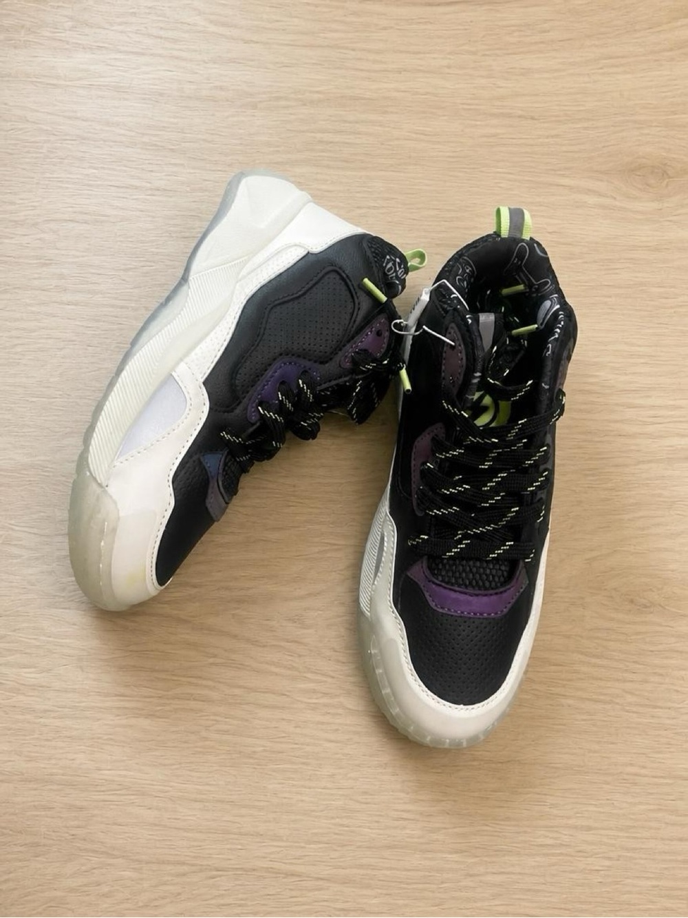 Zara kids gaming glow in dark Sneakers - size 3.5